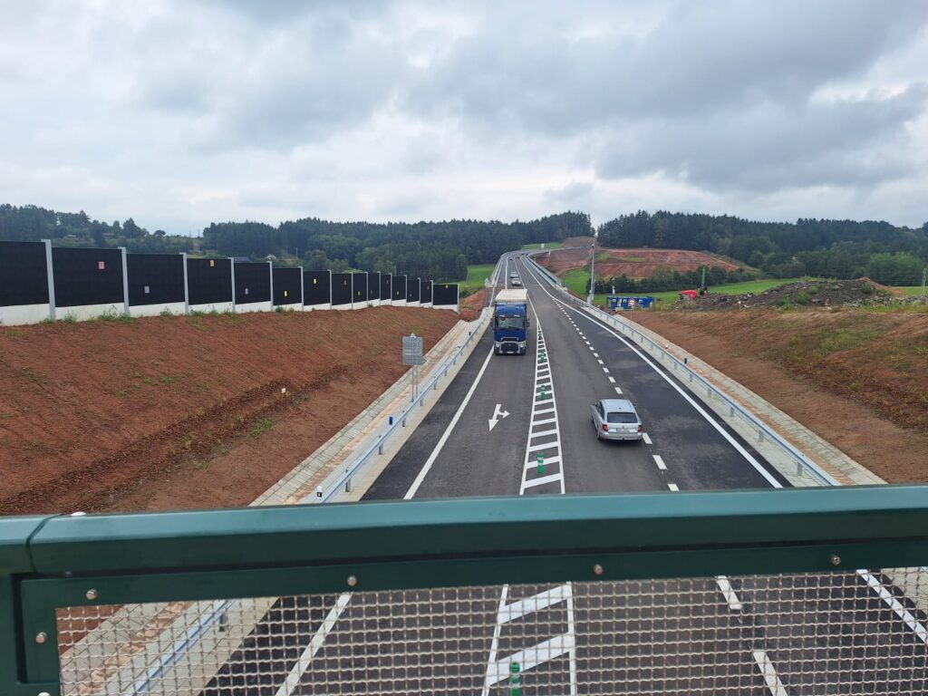 Cestou do Špindlu: Nová Paka se po 30 letech dočkala obchvatu